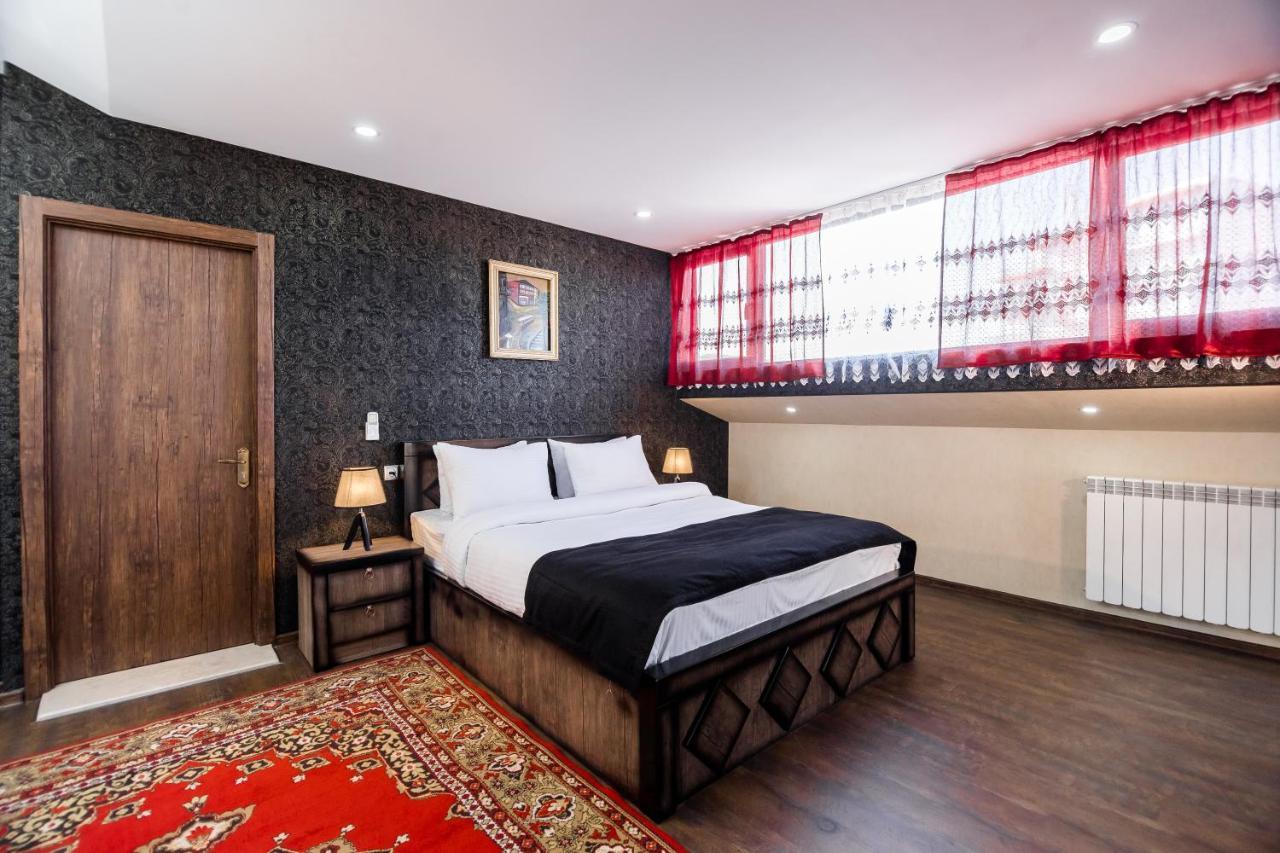 George Hotel ティビリシ エクステリア 写真